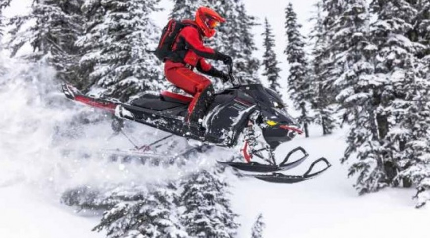 MOTONEIGE SKI DOO 2023